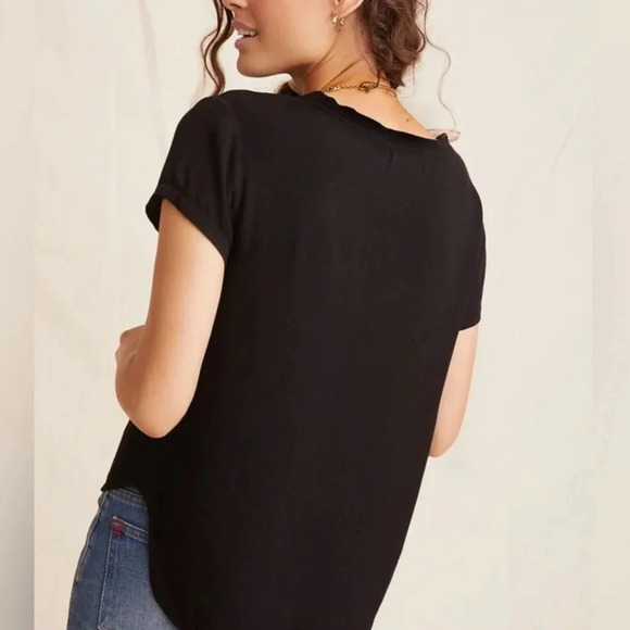 Cloth & Stone V-Neck High Low T-Shirt - Picture 2 of 6